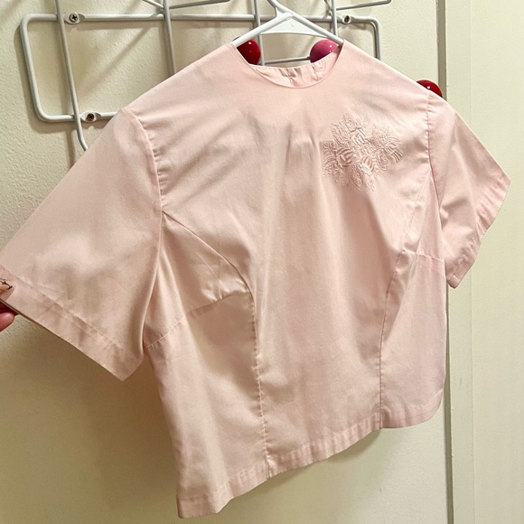 50s Vintage 🌺 Hand-Embroidered Blouse - Picture 2 of 5